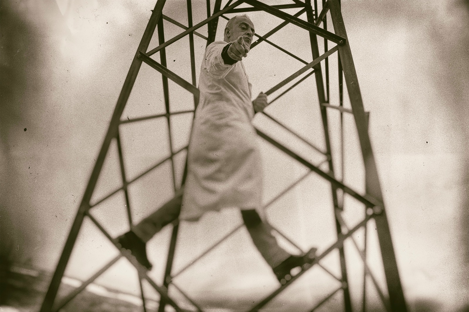 Arnaldo Furioso e Milo Vallone: esce “Odio la consecutio temporum”