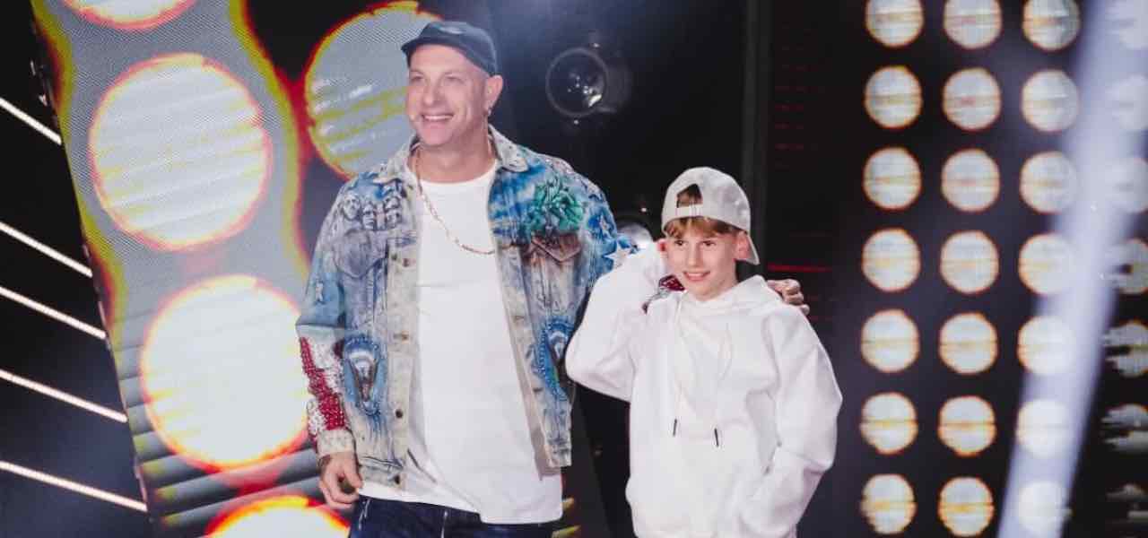 Riccardo Callegari: Un giovane talento che brilla a The Voice Kids 2024 e oltre