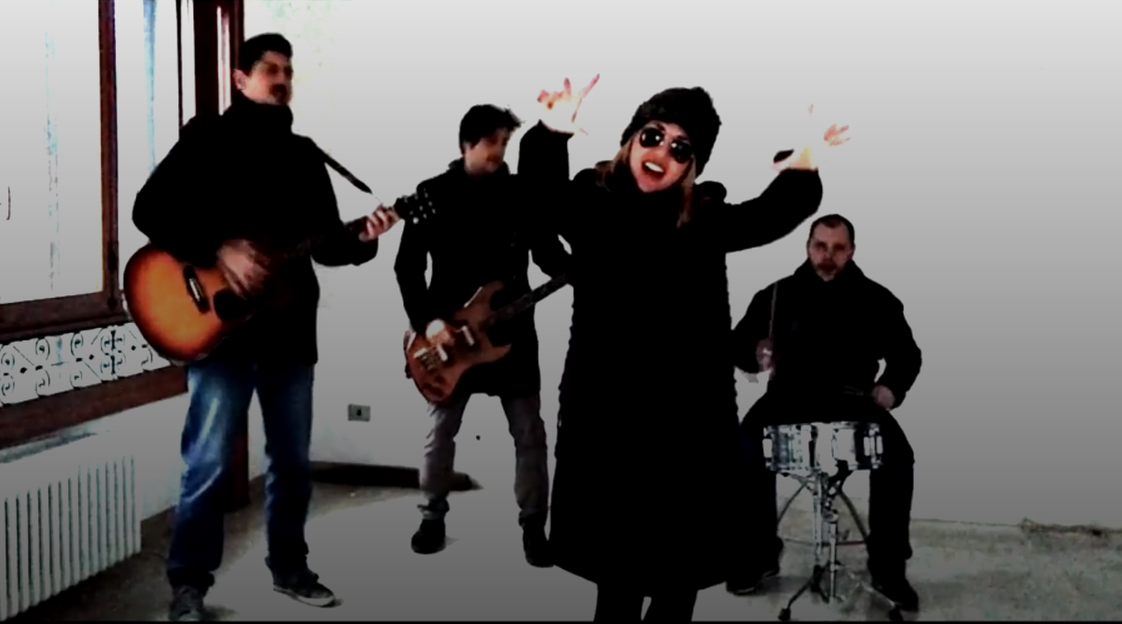 THE LIZARDS: “IN AN AWFUL WINTER DAY” UN TRIBUTO INTIMO A DOLORES O’RIORDAN