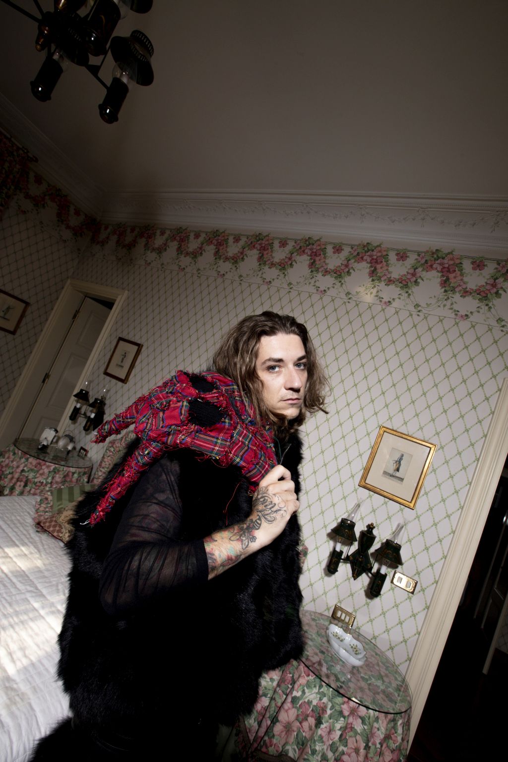 DANI FAIV: dopo aver annunciato “TEORIA DEL CONTRARIO 3”, fuori ovunque dal 31 gennaio, svela la tracklist del terzo capitolo della saga e pubblica un trailer