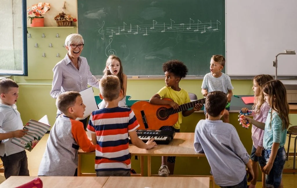 La campagna dei pediatri contro la musica trap intrisa di violenza e rabbia: su Instagram cantano Franco Battiato e Mia Martini – Orizzonte Scuola Notizie