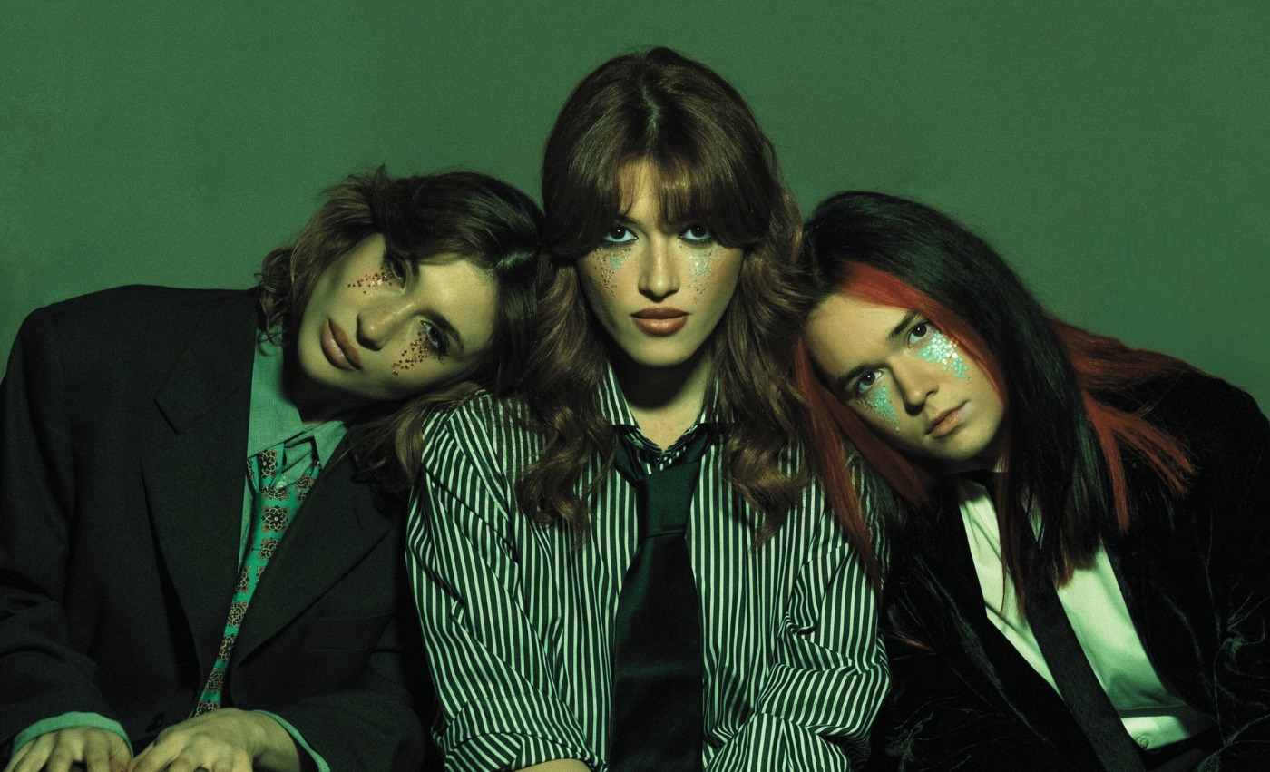 La cantautrice SOFIA SOLE pubblica “VEGA”, il nuovo brano feat. Asteria e Caffellatte