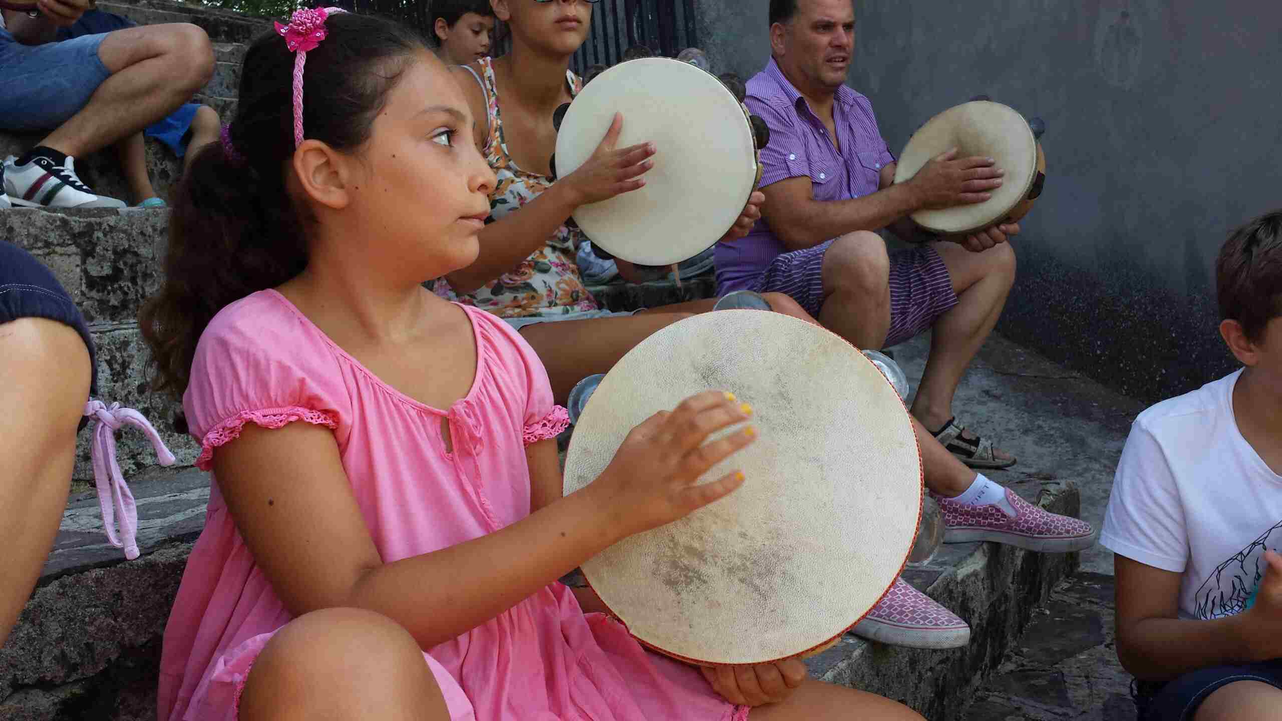 La scuola “sona” All’Istituto Comprensivo di Melissa – Crucoli Torretta parte un progetto di formazione sociale e culturale attraverso la conoscenza della musica popolare del SUD!