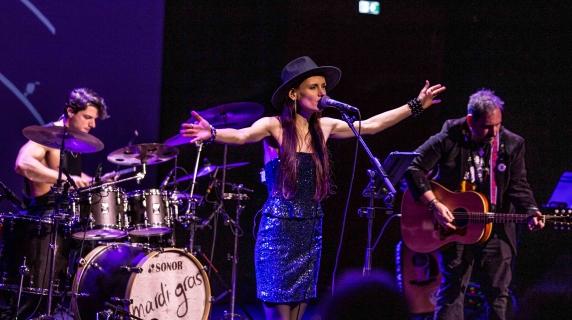 Mardi Gras, sold out all’Auditorium il live intenso e poetico della band romana con 20 anni di carriera
