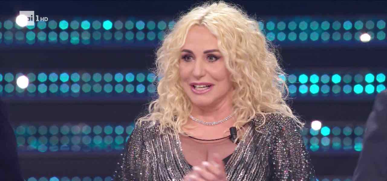 Partito The Voice Senior: Ecco i CONCORRENTI THE VOICE SENIOR 2025: CHI SONO?/ Da Laura Gambirasio a Luigi Lusi: talenti senza età…