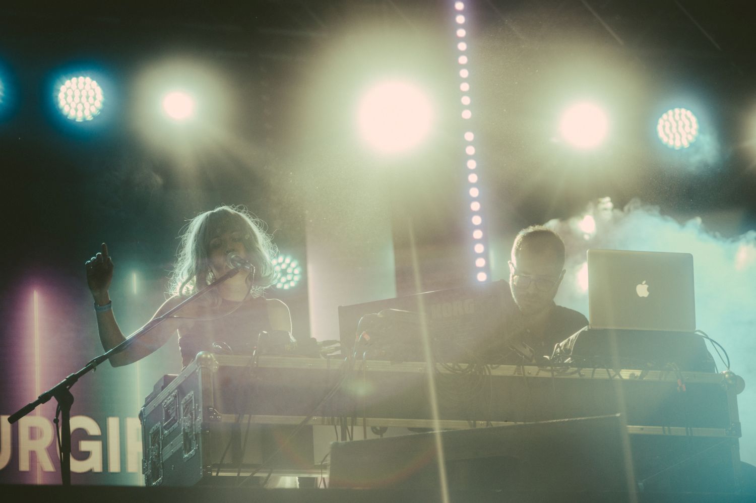 Oggi esce il videoclip di “In the Garden” del duo elettronico SOUR GIRL, estratto dal primo Lp, “Neon on the dancefloor”