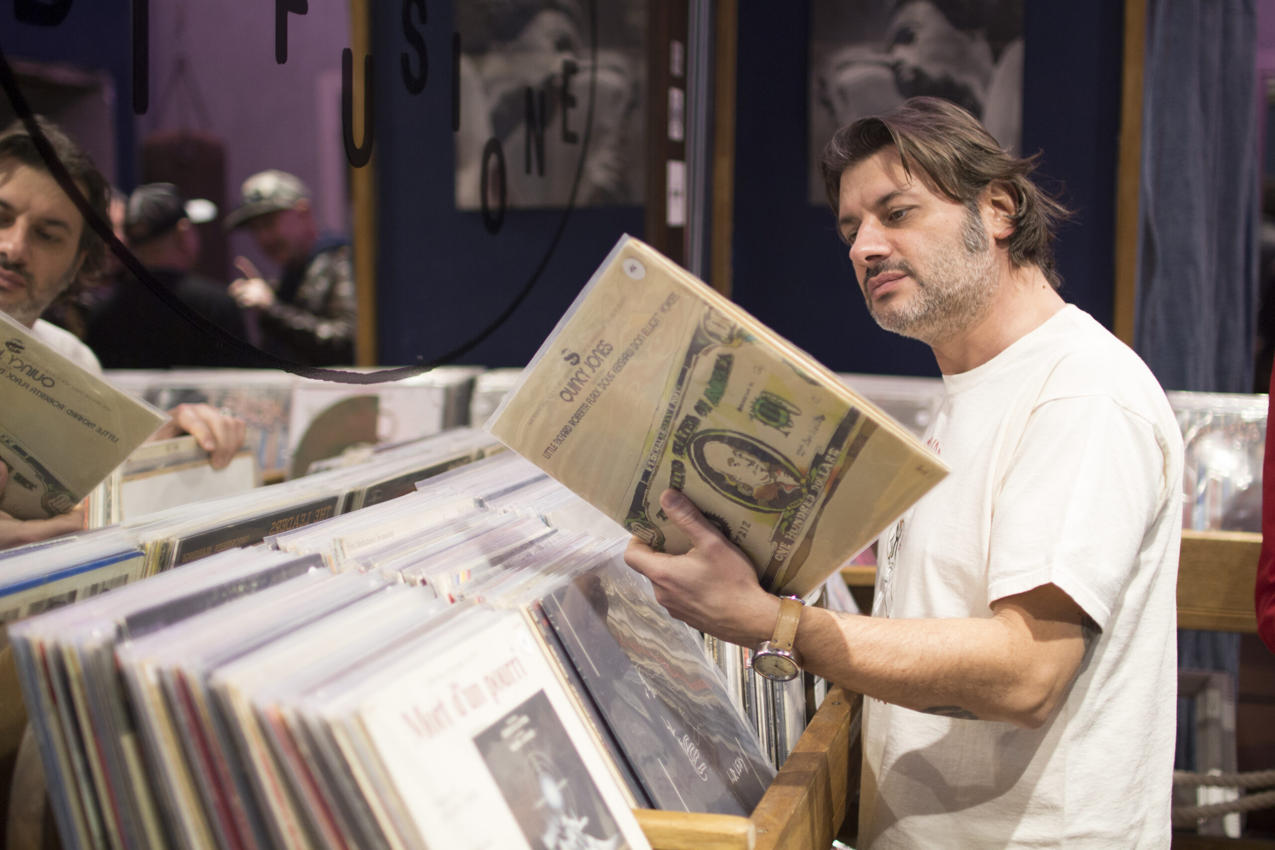 Il DJ e producer icona dell’hip hop italiano pubblica il suo nuovo progetto discografico “ROCK ON”