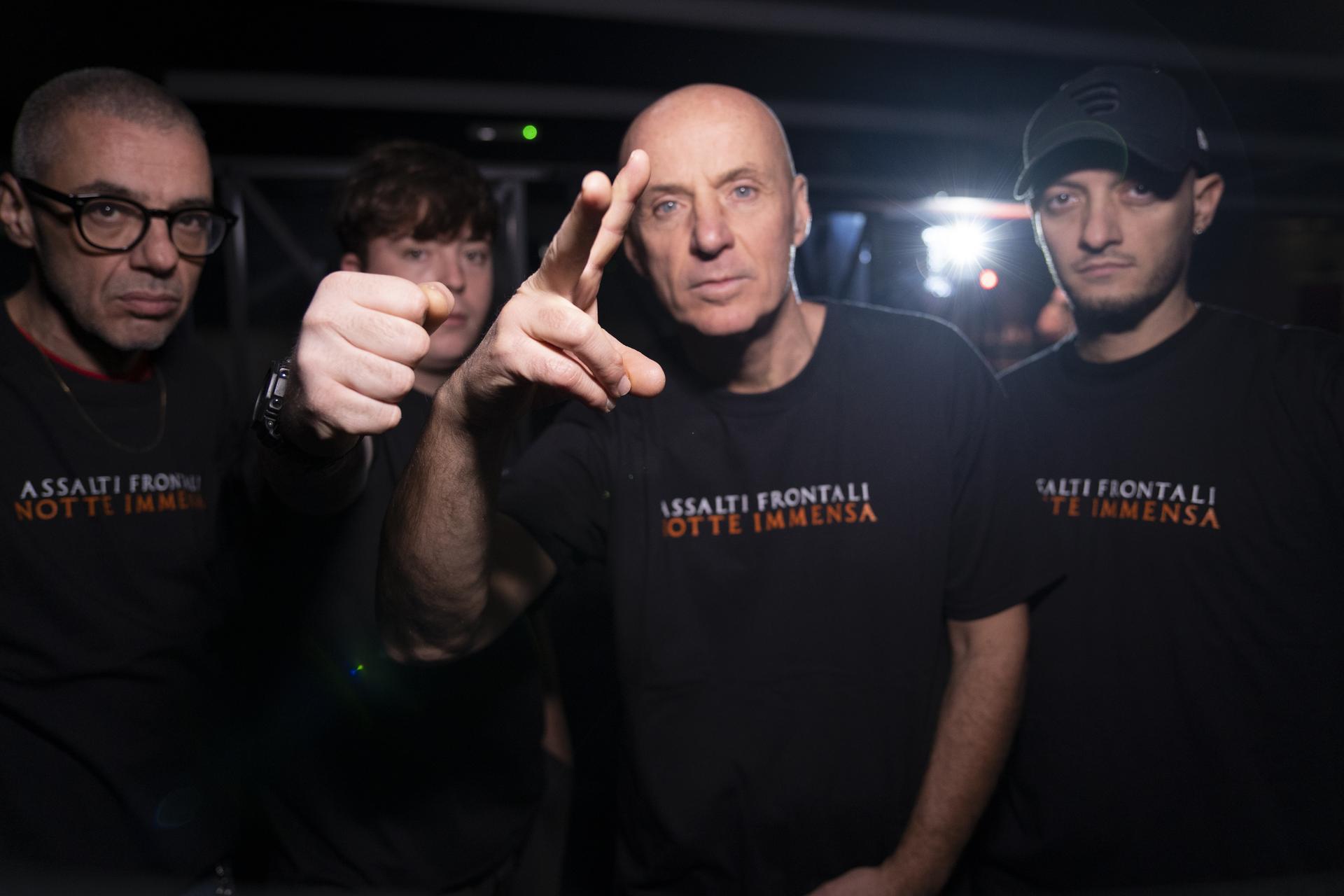ASSALTI FRONTALI: fuori il video di “NOTTE IMMENSA” e annunciate nuove date del tour