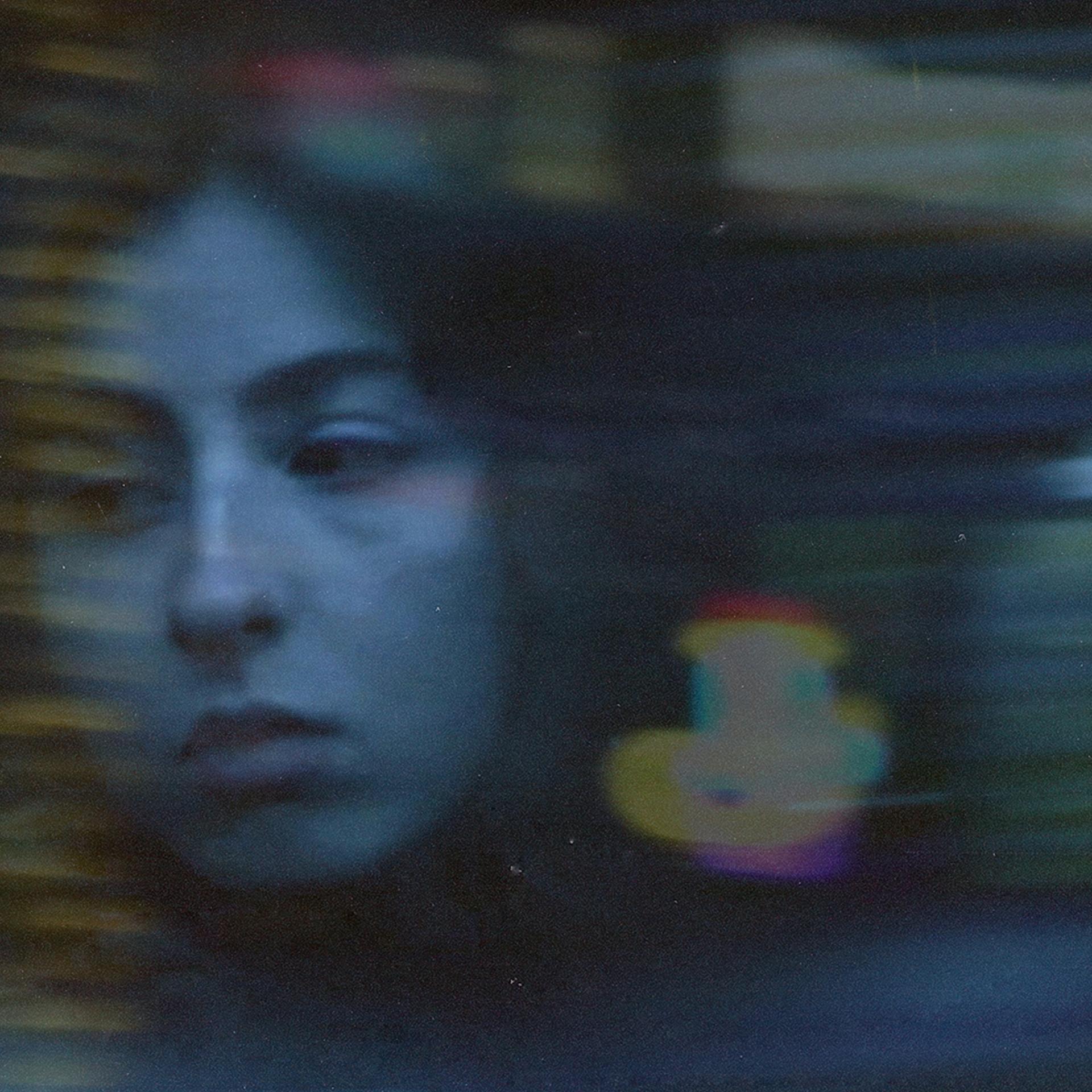 LAURYYN: esce oggi, 26 marzo, il video di LONDRA, il nuovo singolo