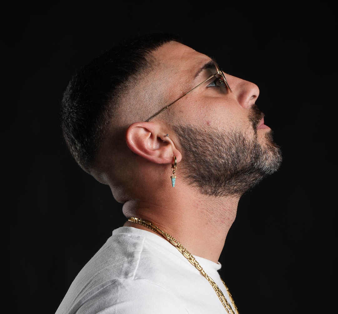 FUORI “0 CODICI”, IL FREESTYLE DEL RAPPER RAGUEL, CHE ANTICIPA NUOVA MUSICA