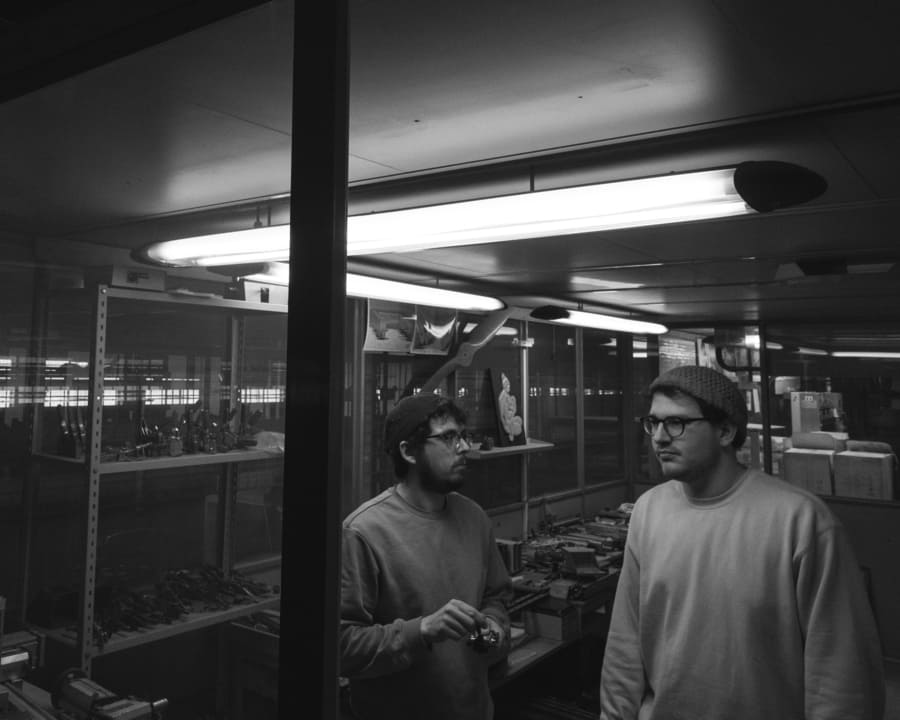 TARE – COSTEENE è il nuovo singolo del duo vicentino in salsa hardcore jazz: un viaggio cosmico nel far west morriconiano