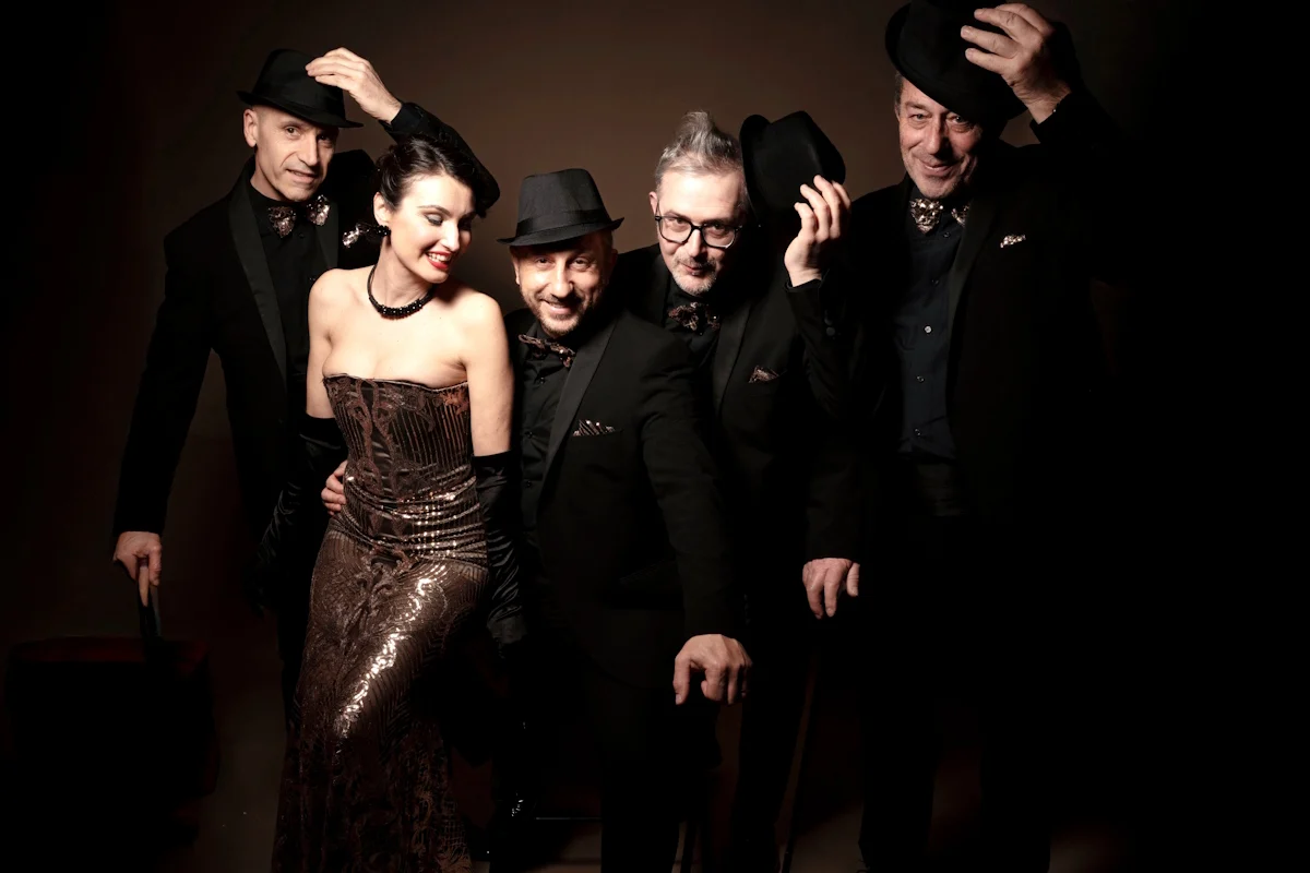 FOUR SEASONS QUINTET: dall’11 aprile in radio “OUI, C’EST MOI!” il nuovo singolo
