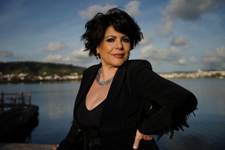 Da venerdì 16 maggio arriva nelle radio “Siamo Noi”, il nuovo singolo inedito di Roxy B.