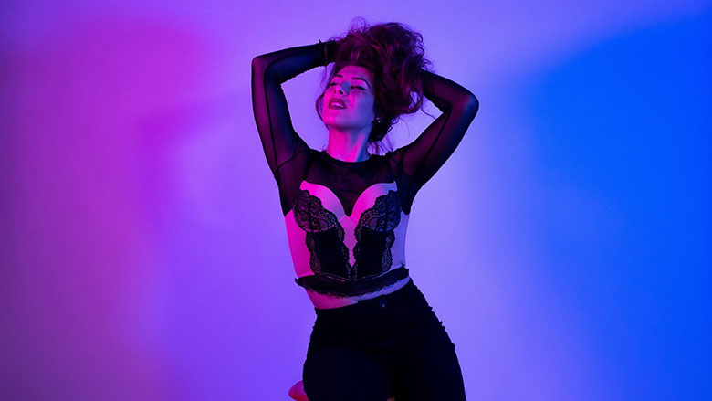 È in radio Simona Vaira con il nuovo singolo “Follia”