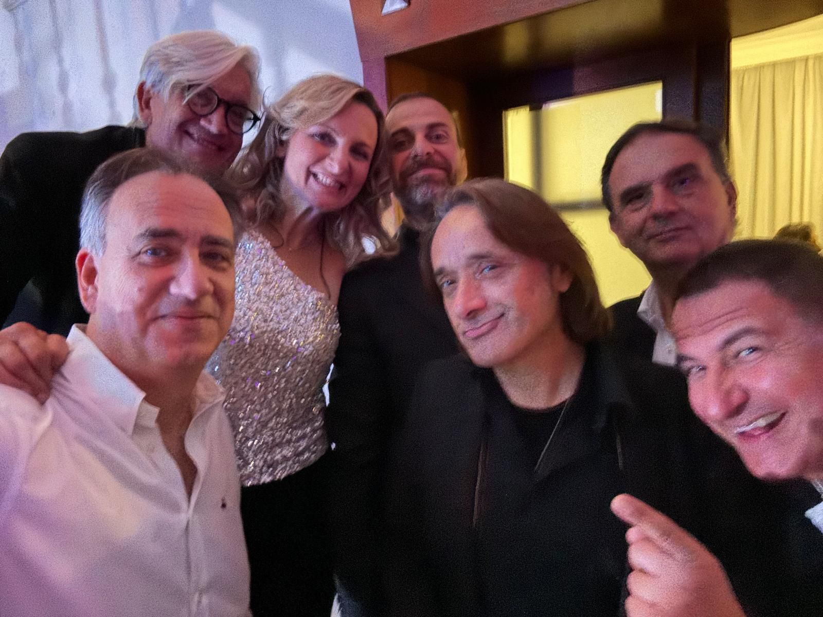 Cotton Club – concerti dal 9 all’11 maggio (Greg & the Zooma Zooma Jive Band + Apple Sing & Apple Play)