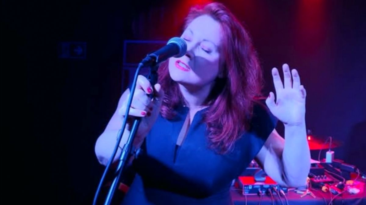 MISHA CHYLKOVA | La musicista psych dream pop presenta il video di Dead Plants, una ballata ipnotica dai toni cinematografici e carica di simbolismo