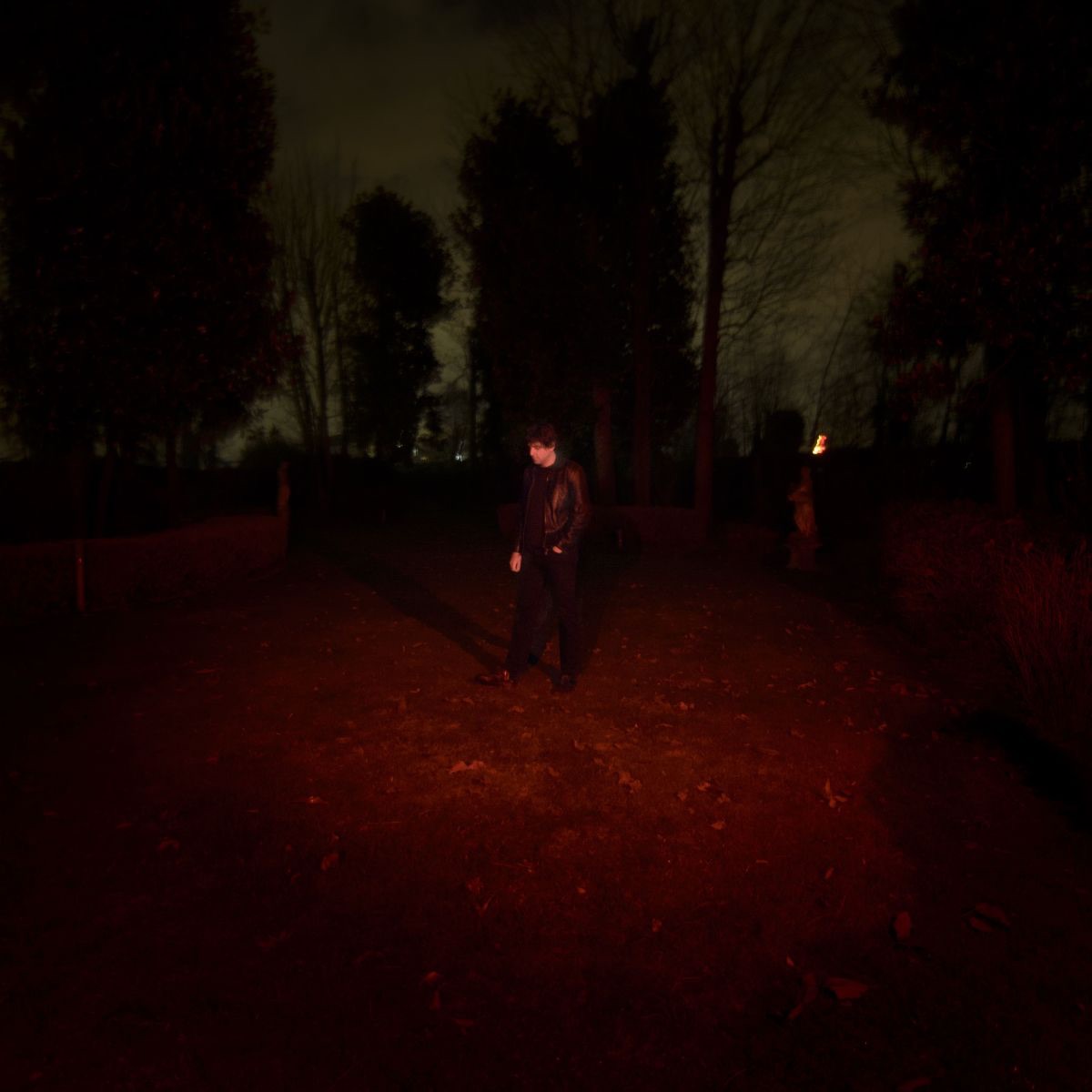 LONERIVER: esce oggi, venerdì 23 maggio, “ABOUT YOU”, il primo EP dell’artista bresciano Alessio Lonati