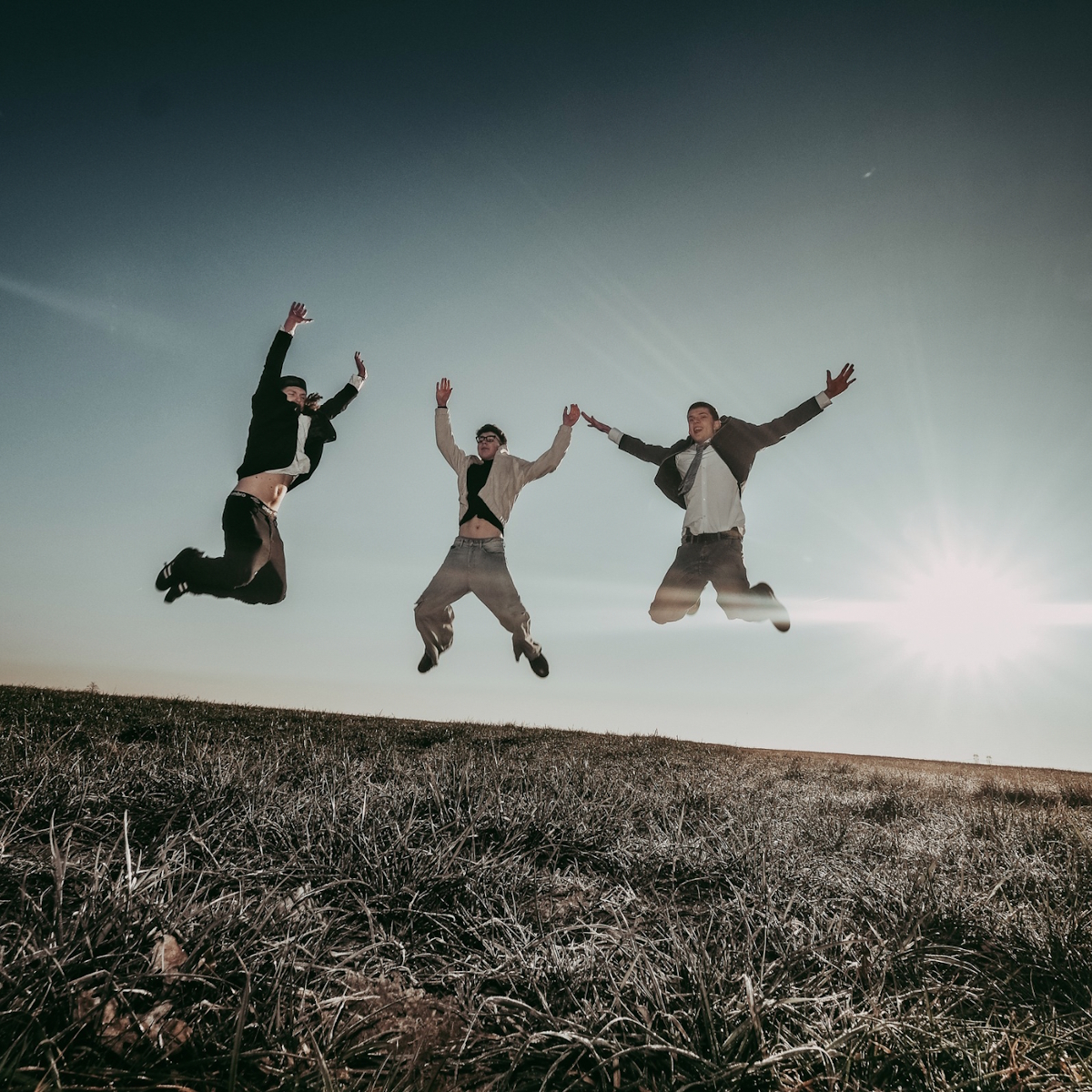 THE KOLLEGE: sui digital store e in radio “FUCKING DREAM”, il nuovo singolo che anticipa il disco d’esordio in uscita il 16 maggio “SENSIBILITY”. Annunciati i live