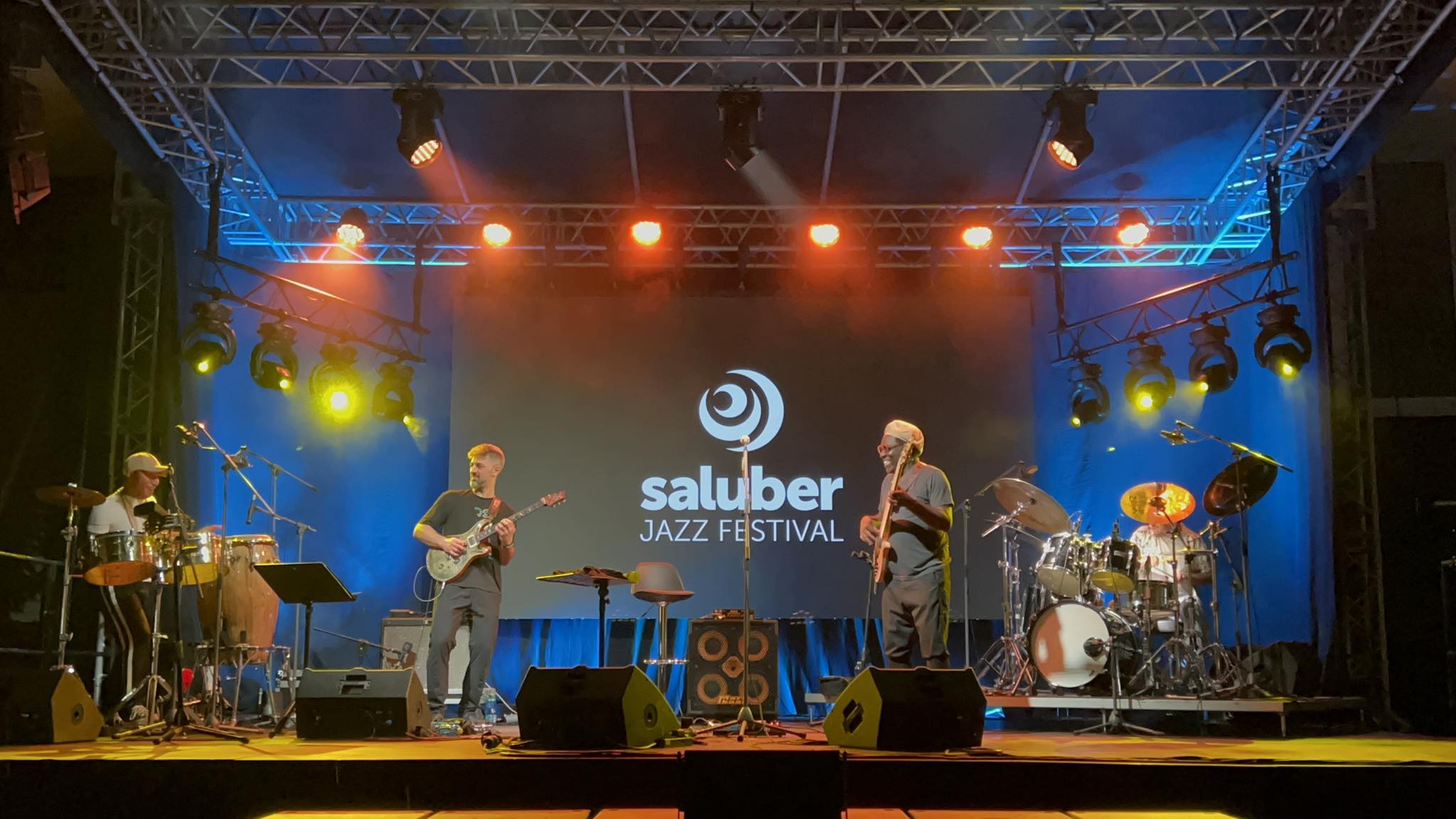 Al via venerdì 27 giugno a CALCINATO (Brescia) la 3ª edizione del SALUBER JAZZ FESTIVAL, il primo festival musicale italiano che ha sede all’interno di un’azienda, creato da Saluber per il benessere dei dipendenti e il contatto con il territorio
