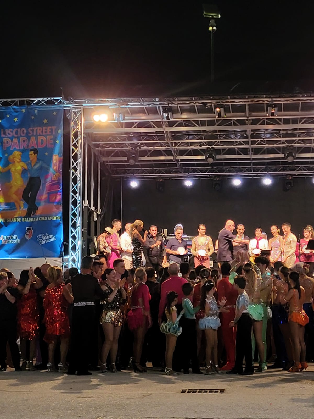 La Liscio Street Parade accende Rimini: musica, danza e identità romagnola in festa