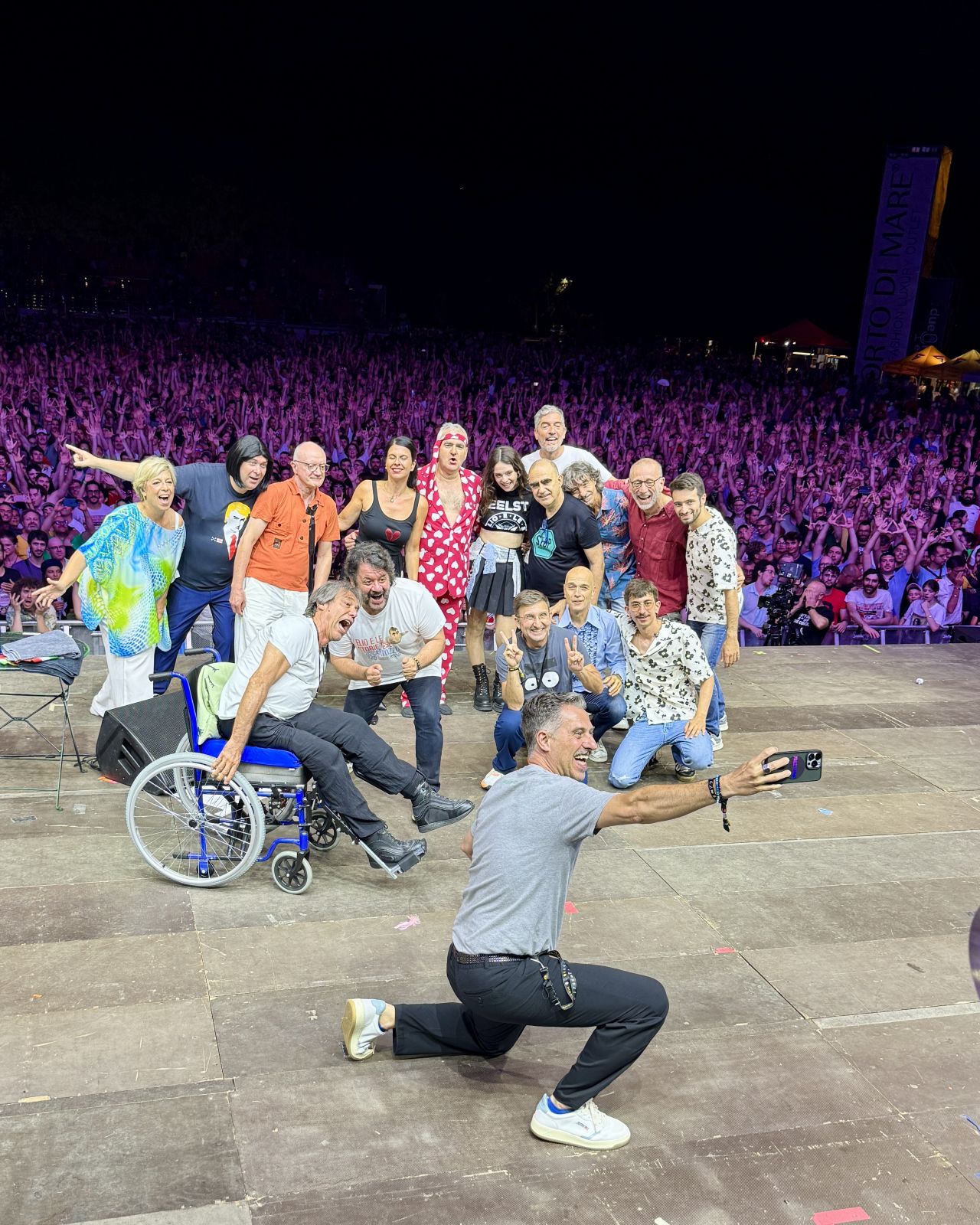 Grande successo per il CONCERTOTOZZO di ELIO E LE STORIE TESE a Bassano del Grappa, in onda sabato 12 luglio su Radio Deejay
