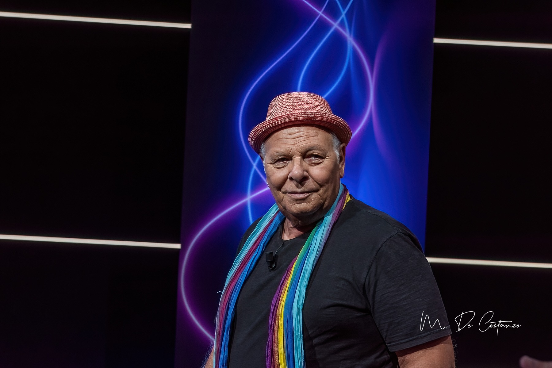 ENZO GRAGNANIELLO ospite della nuova puntata di “7 CANZONI”, il format musicale di 11 TELEVOMERO – martedì 15 luglio 2025