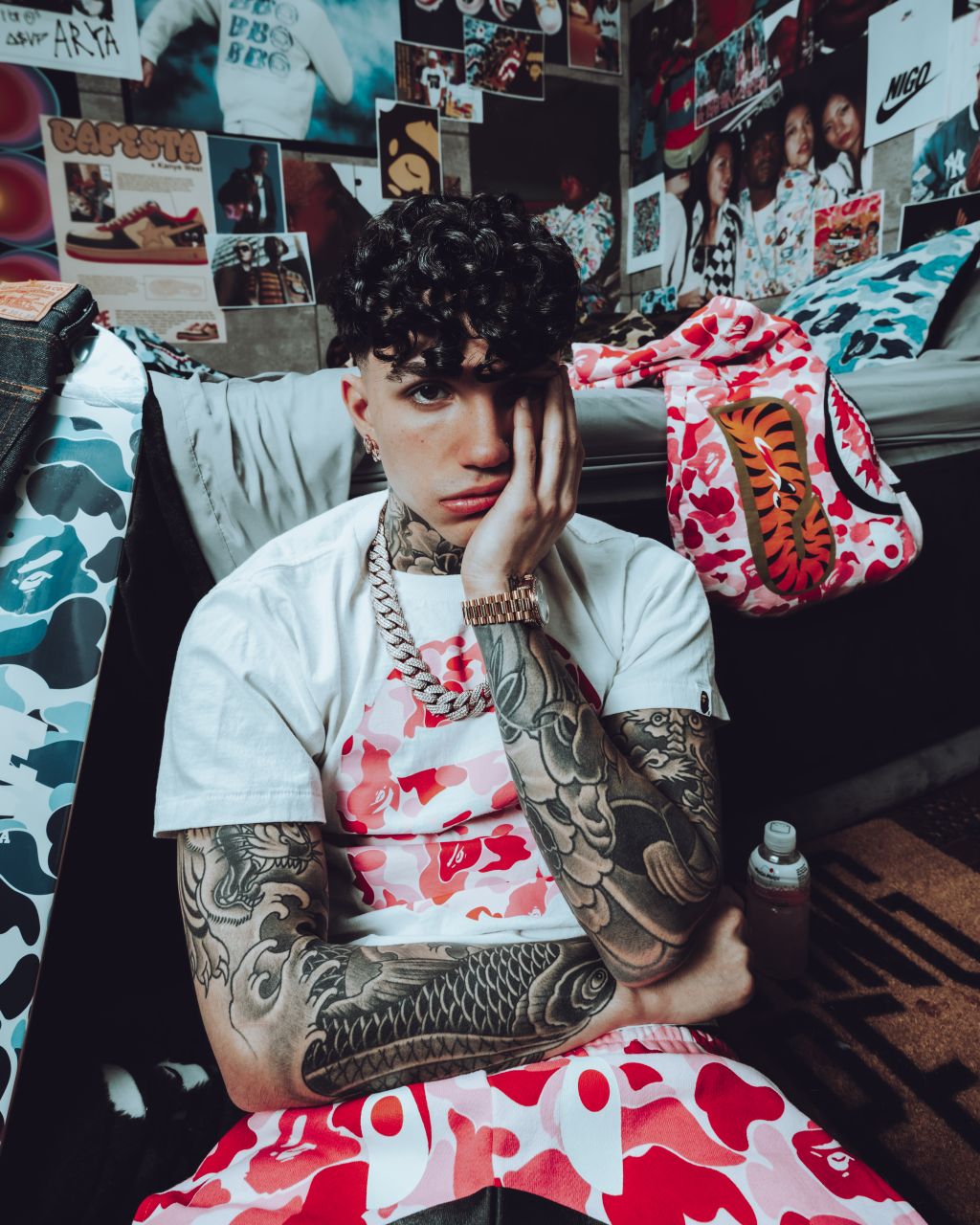 NIKY SAVAGE: ha pubblicato oggi il suo primo album “RAPPER”, 12 tracce per un un nuovo capitolo diretto, personale e senza filtri come la verità che ha scelto di raccontare