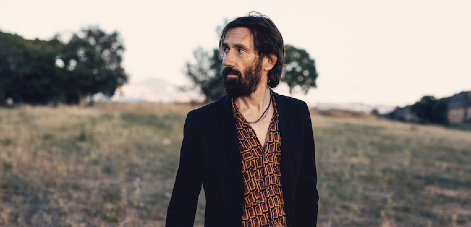 Orientoccidente 2025: il CONCERTO SUL FIUME con CRISTIANO GODANO a Loro Ciuffenna (AR)