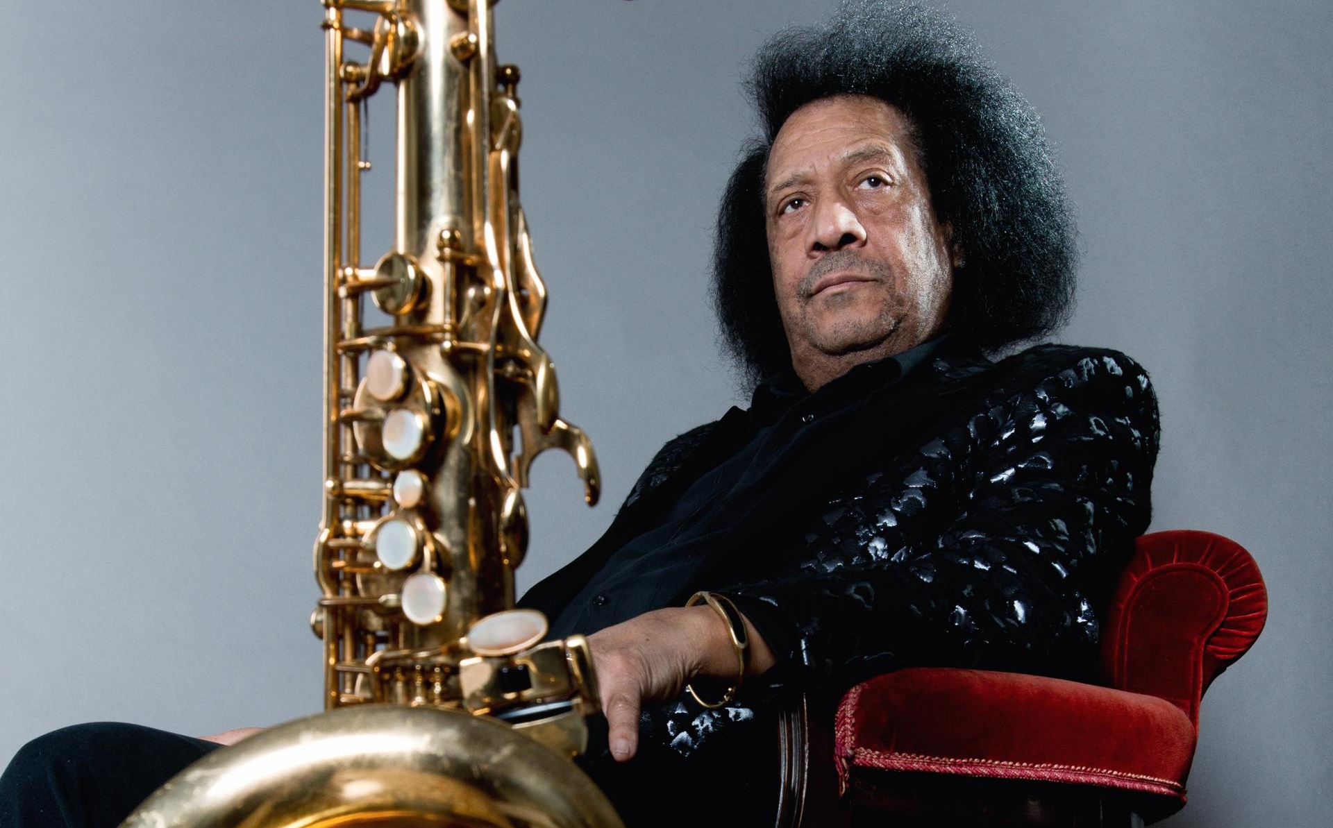 JAMES SENESE – Continua il CHEST NUN È ‘A TERRA MIA | OTTANT’ANNI TOUR: 05/07 Teramo, 12/07 San Giovanni Rotondo (FG), 13/07 Crispiano (TA), 19/07 Giovinazzo (BA)