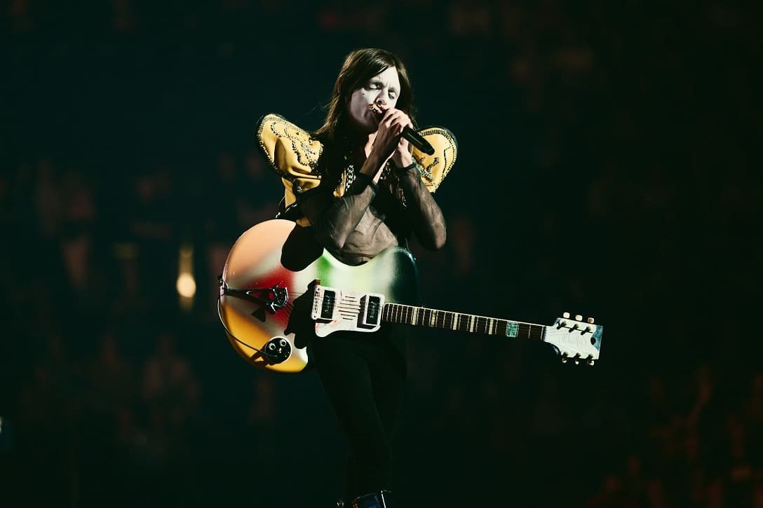 Sabato Lucio Corsi apre la serie di concerti in programma a Lanusei (Nu) per il 35° festival Rocce Rosse Blues