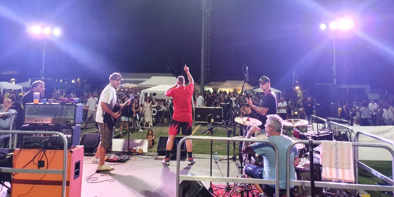 LATITUDINE45: “DOPPIO GIRO”. Basta lamentarsi, sorridiamo!