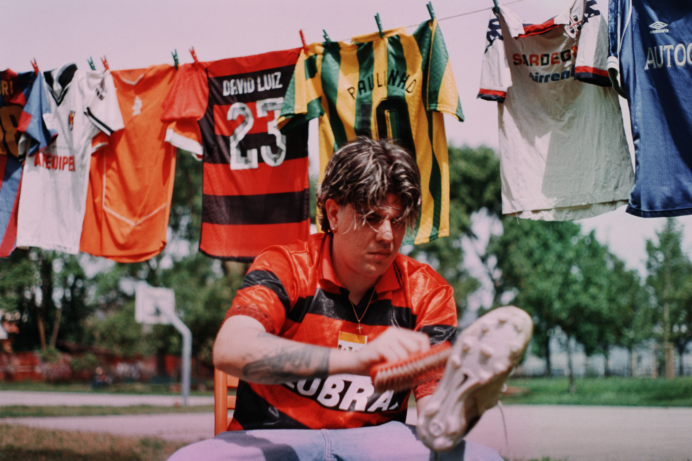 Dixi, tra calcio e sonorità brasiliane nel nuovo progetto discografico ”Samba Do Malandro”