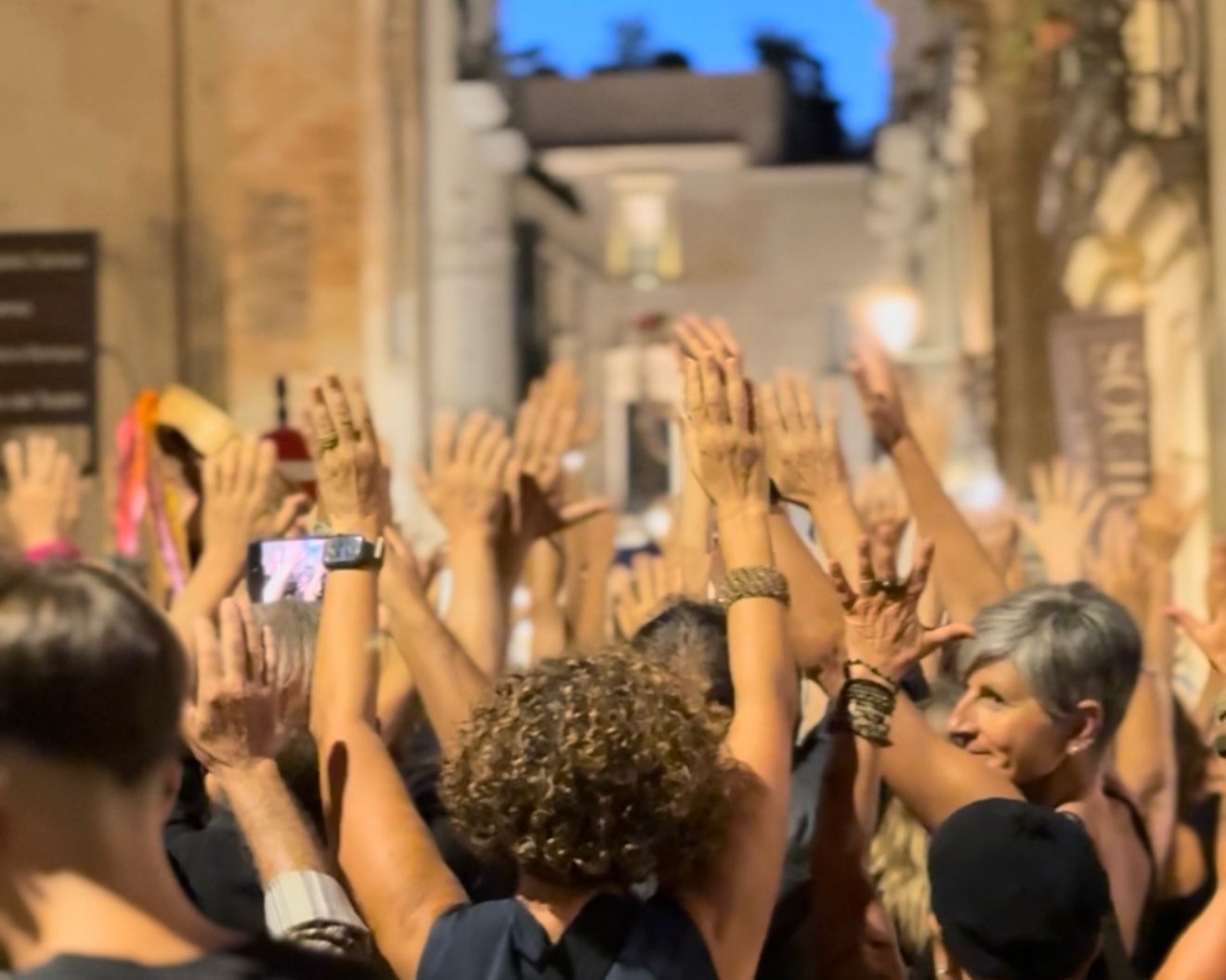 Sabato 2 agosto, CORSANO (LE), la Festa patronale di San Biagio accoglie l’evento Off di Radici – Danzare la terra con una performance speciale e il concerto di Officina Zoè