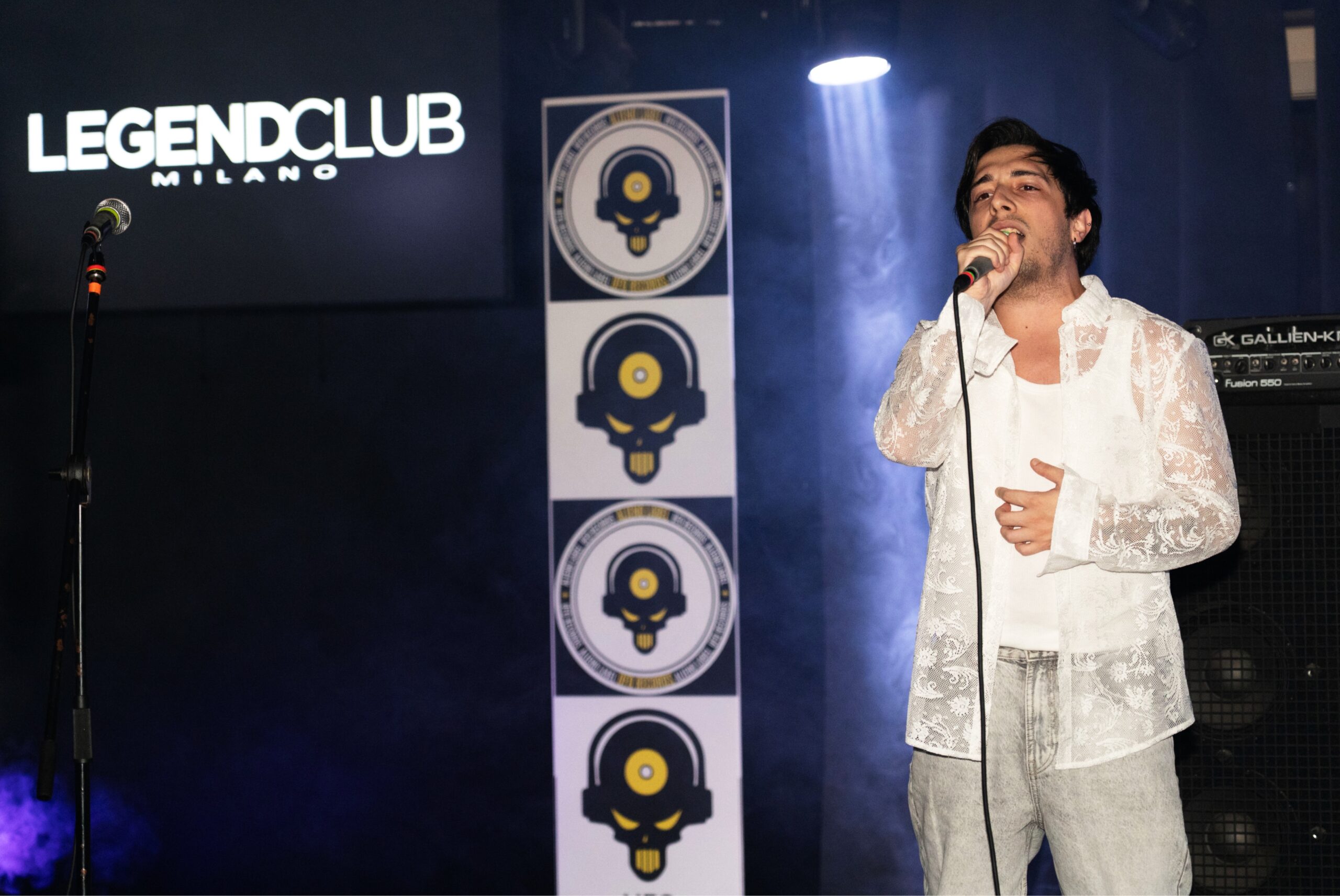 Pausa: Dal 01 Agosto è disponibile in radio e su tutte le piattaforme digitali “Luci della capitale” il singolo d’esordio