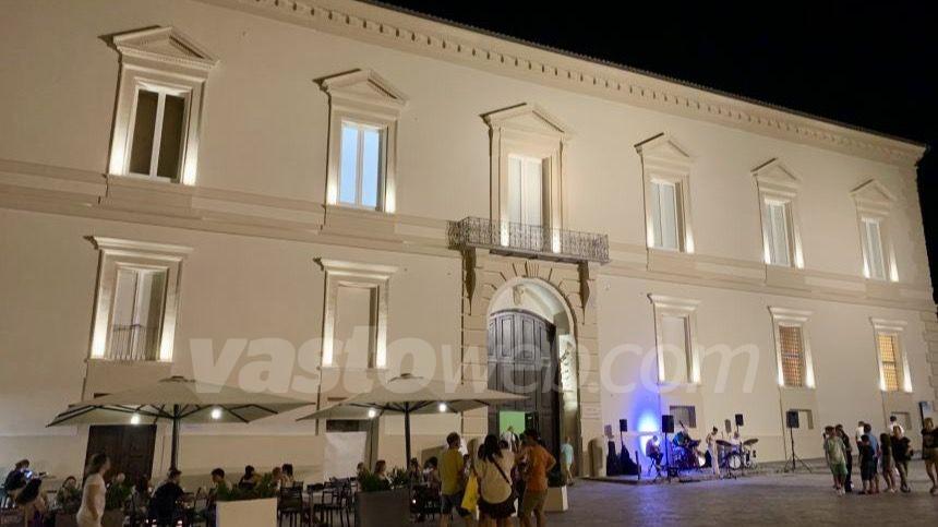 “Musiche in Cortile” festeggia 20 anni: Avitabile, Barbarossa, Sastri e Preziosi tra i protagonisti