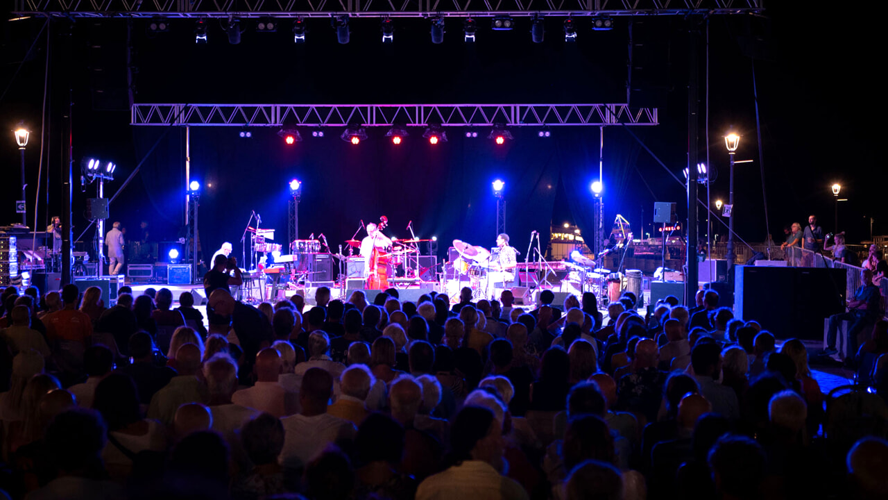 Ju Ju Memorial si sposta al teatro comunale di Cesenatico. Inaugurazione ufficiale del ponte ‘Giulio Capiozzo’