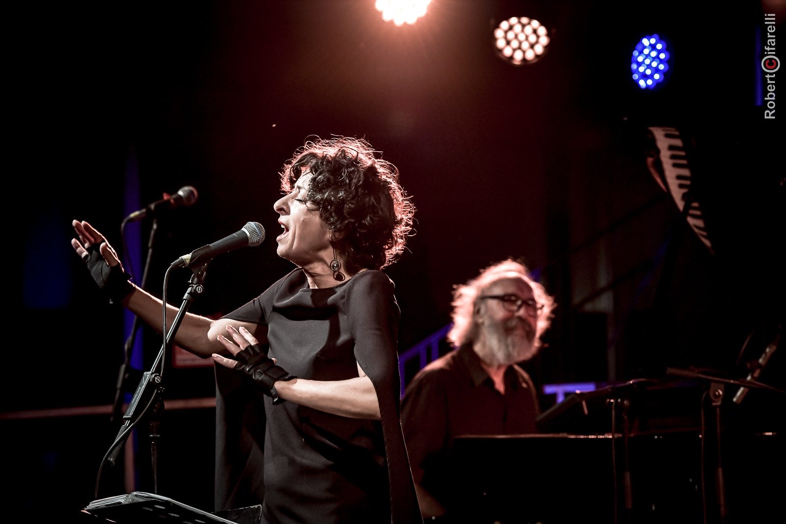 Lunedì 11 agosto, a Mola di Bari, MAUL il concerto omaggio a Enzo Del Re