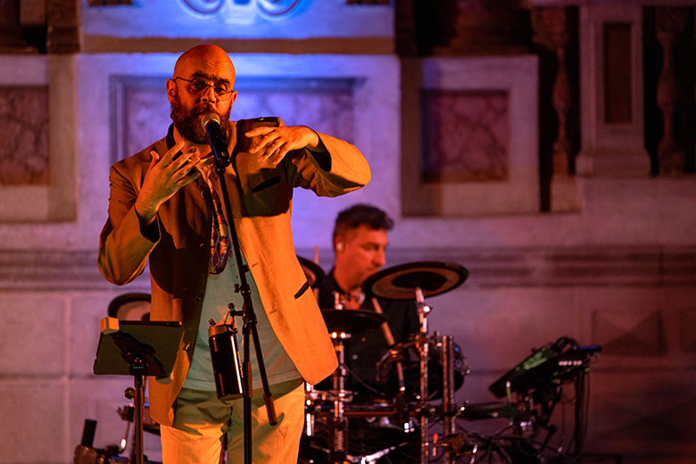 Fuori il video di “Amara Terra Mia”, il nuovo singolo di Cabruja, omaggio al grande Domenico Modugno. Il brano è in radio ed è disponibile in digitale