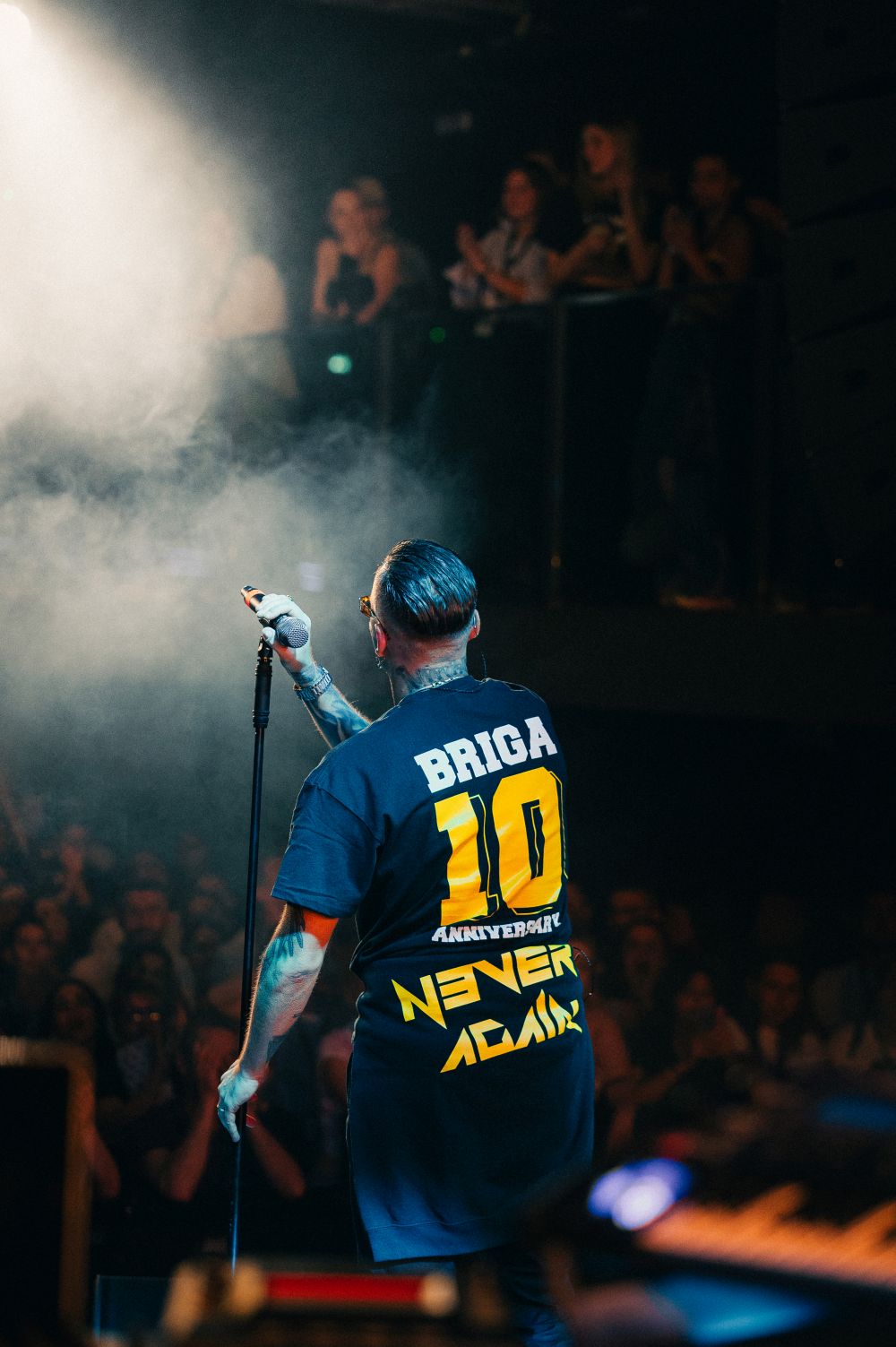 Dopo il successo di “Never Again – 10 years anniversary tour”, il rapper e cantautore BRIGA torna sul palco con “SENTIMENTI CLUB TOUR”. L’11 ottobre a NAPOLI presso Casa della Musica