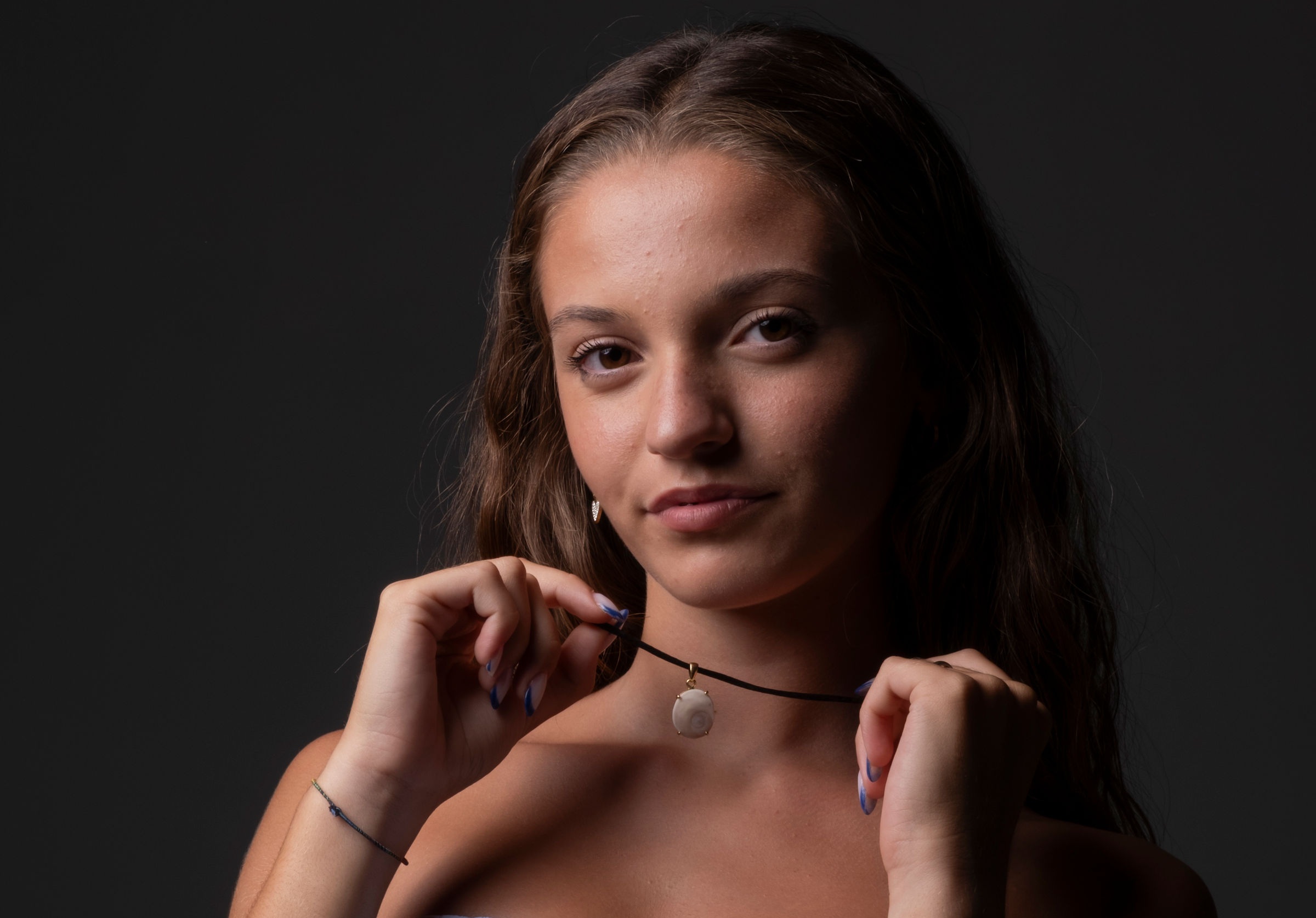 “Al di là del mare”: l’importanza dei ricordi nel brano d’esordio di Elisa Benvenuto