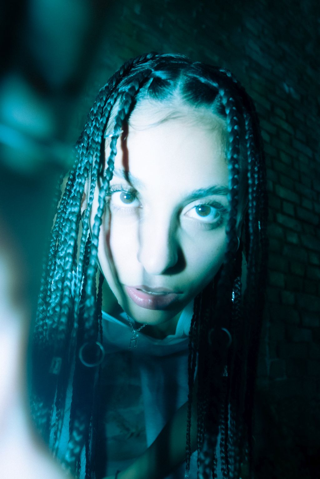 EMILI KASA: fuori a mezzanotte il primo singolo “ELODIE”, il racconto di un amore giovane e assoluto, che travolge senza chiedere permesso