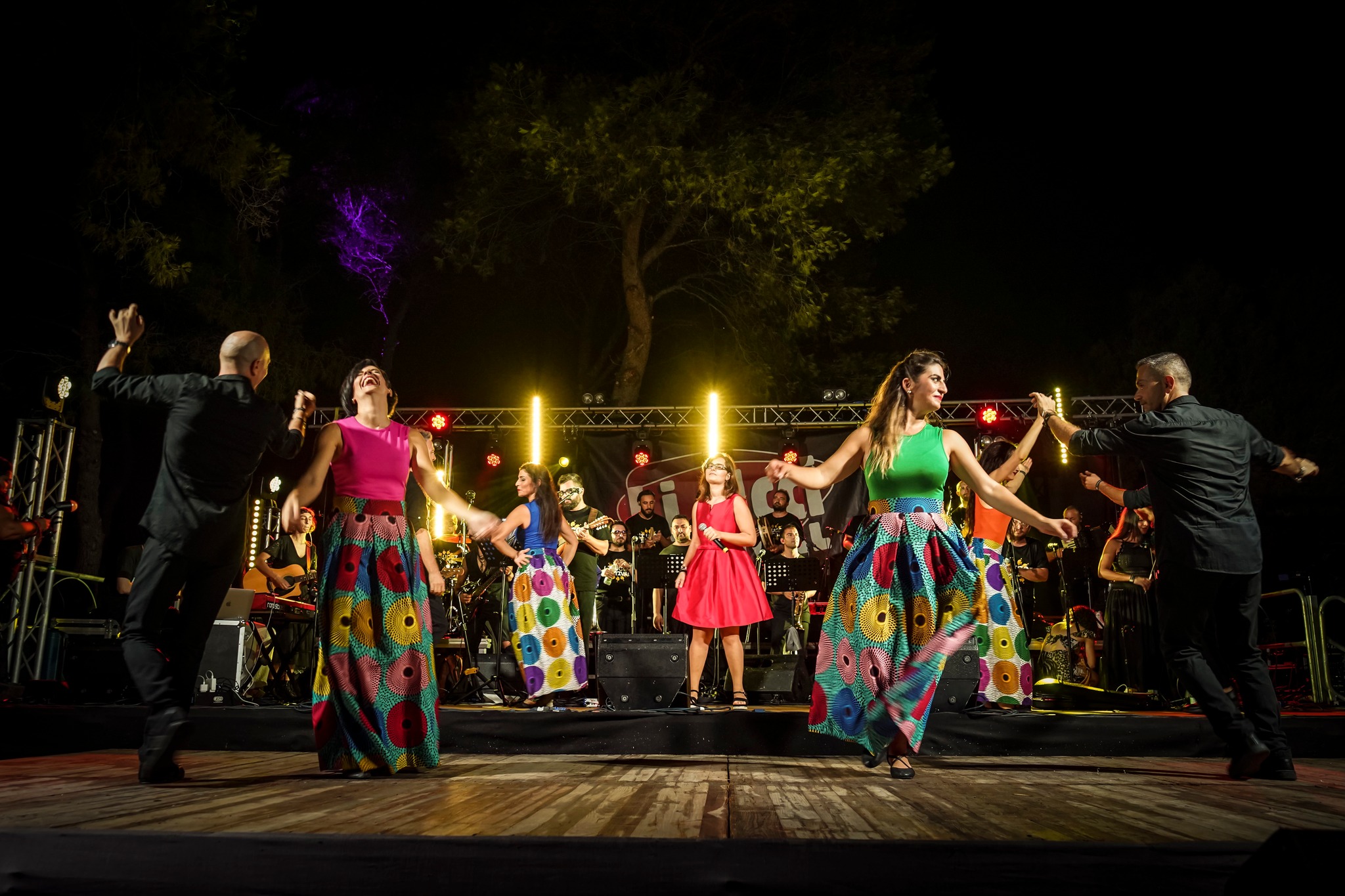 Martedì 2 settembre, CUTROFIANO (LE), la quindicesima edizione de Li Ucci Festival prosegue con Voci di Terra Nostra e la consegna del Riconoscimento cultura d’onore