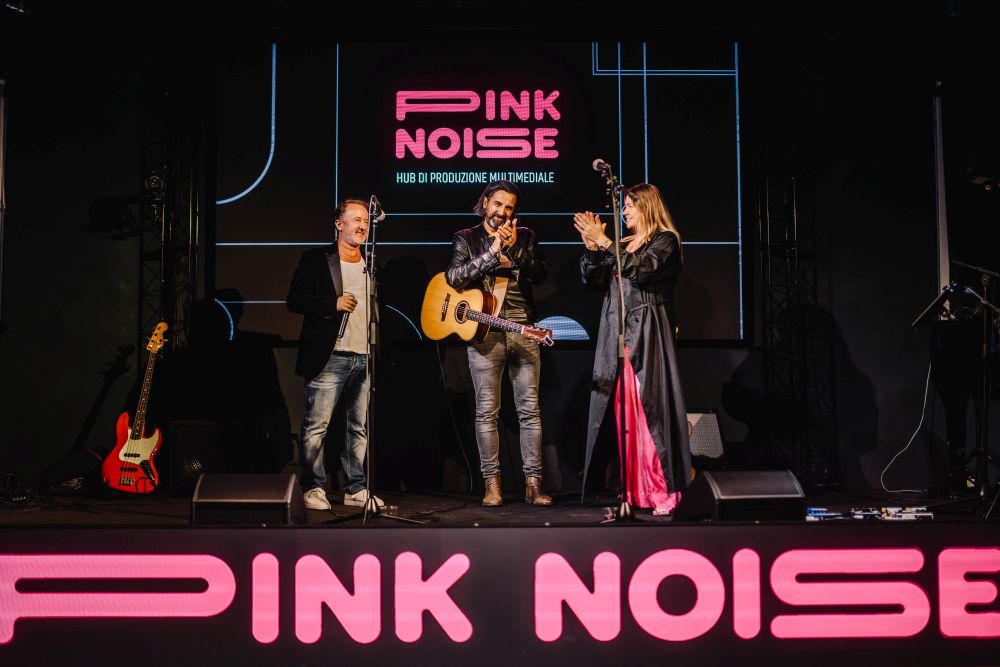 INAUGURATO  NEL CUORE DI MANTOVA PINK NOISE  il nuovo hub creativo e multimediale pronto a diventare un punto di riferimento per la scena musicale e creativa italiana