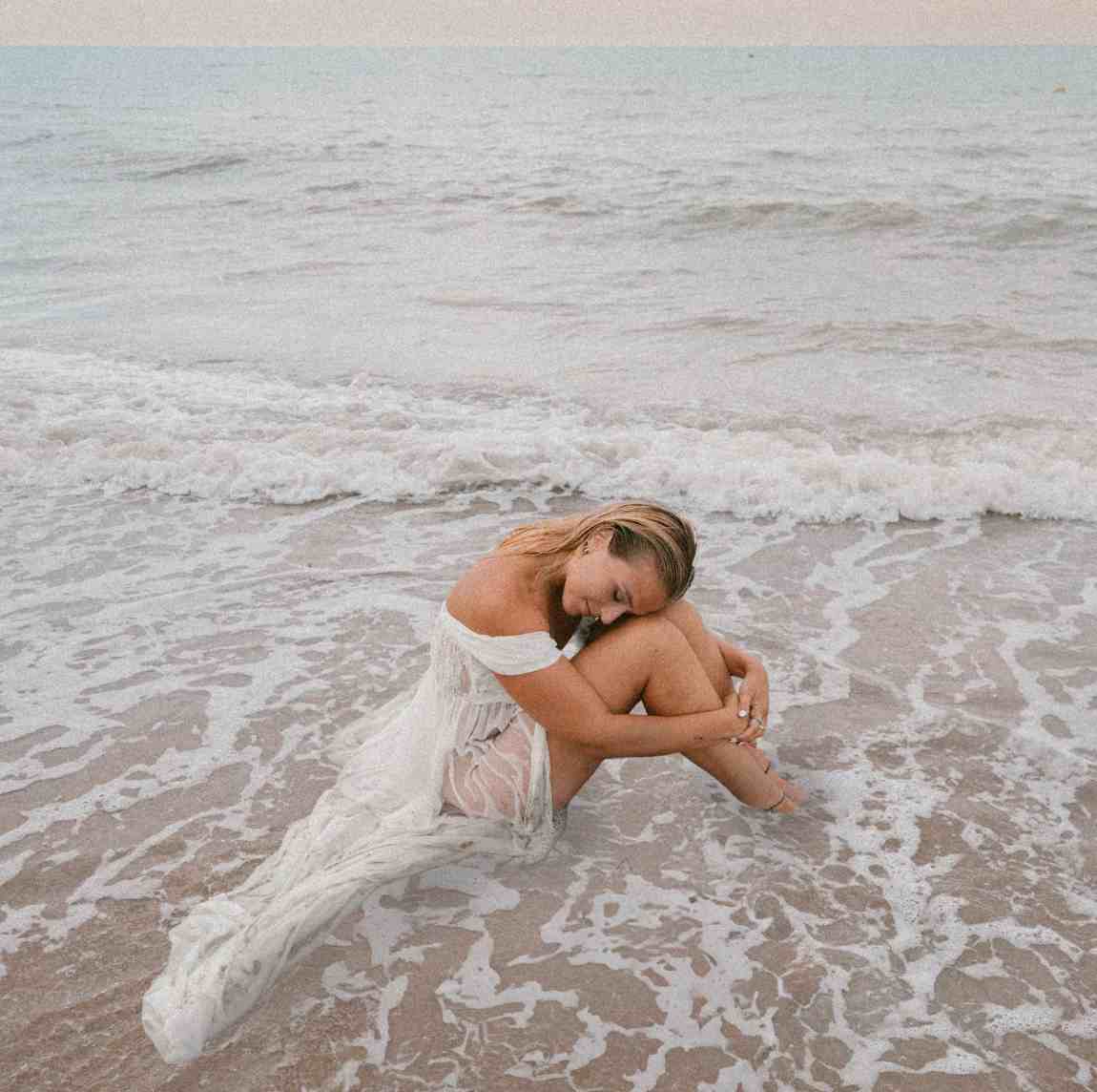 LUCE torna con il nuovo singolo “Sei il mio mare”