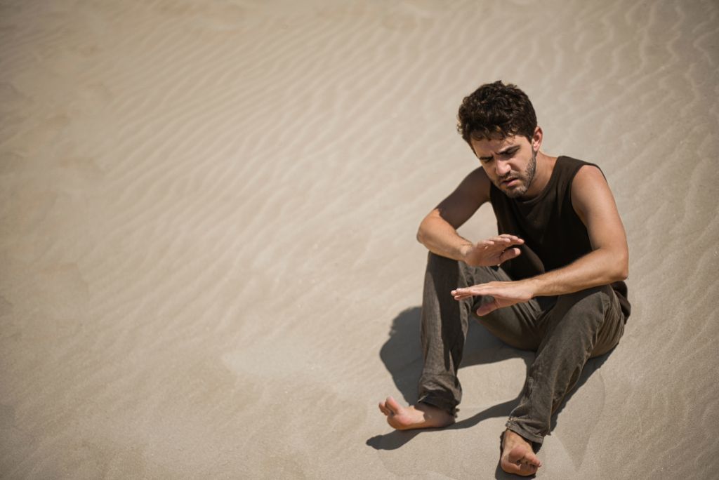 VIZZINI: annuncia il suo nuovo singolo “MA'”, fuori ovunque da venerdì 26 settembre. Una dedica all’amore di una madre e al tempo che scorre inesorabile