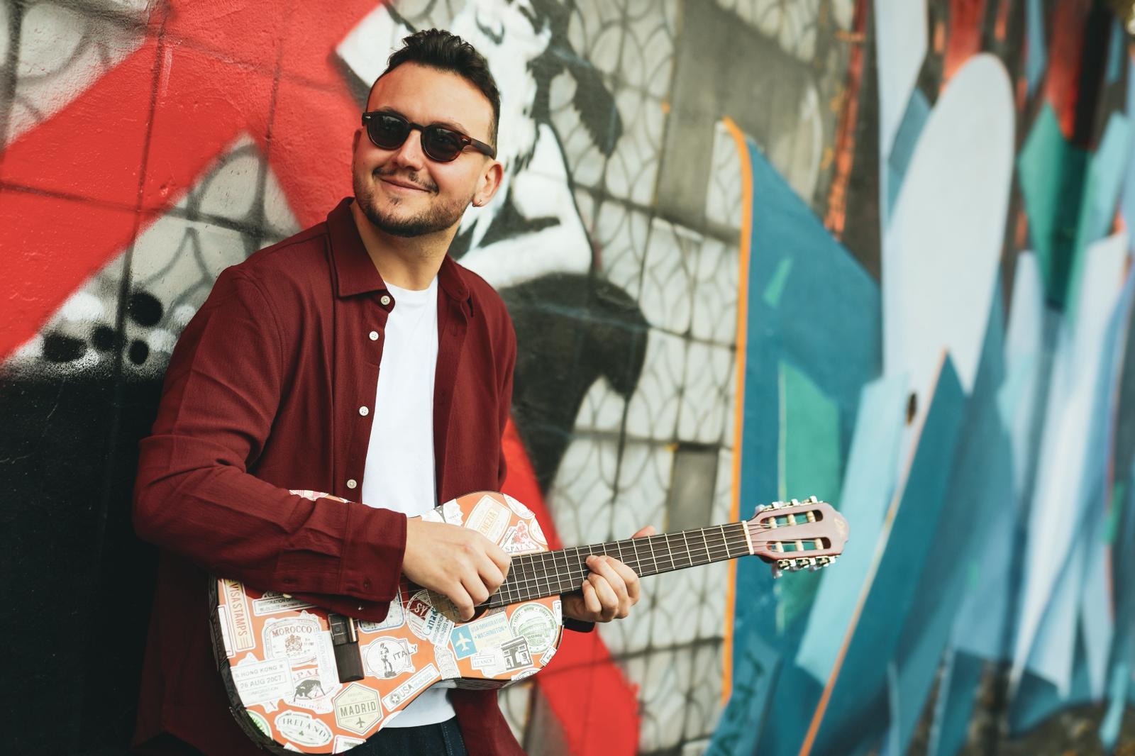 MANÙ SQUILLANTE DAL 12 SETTEMBRE 2025 IN RADIO “DALL’ALTRA PARTE C’È UN ALTRO” IL NUOVO SINGOLO