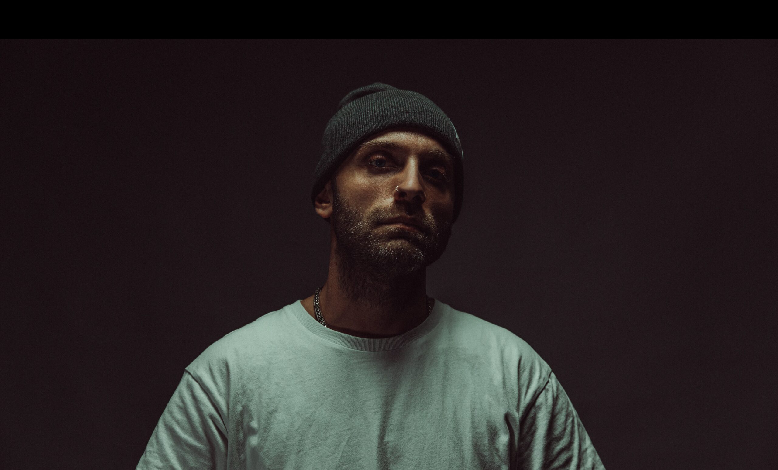 Acqua pubblica “48”, tra introspezione e black soul