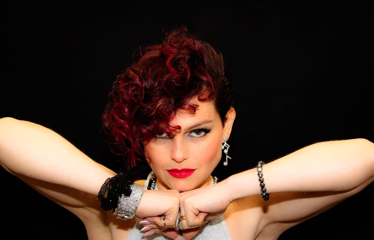 JOLINE TERRANOVA: dal 26 settembre in radio il nuovo singolo “CONNESSIONI SOSPESE”