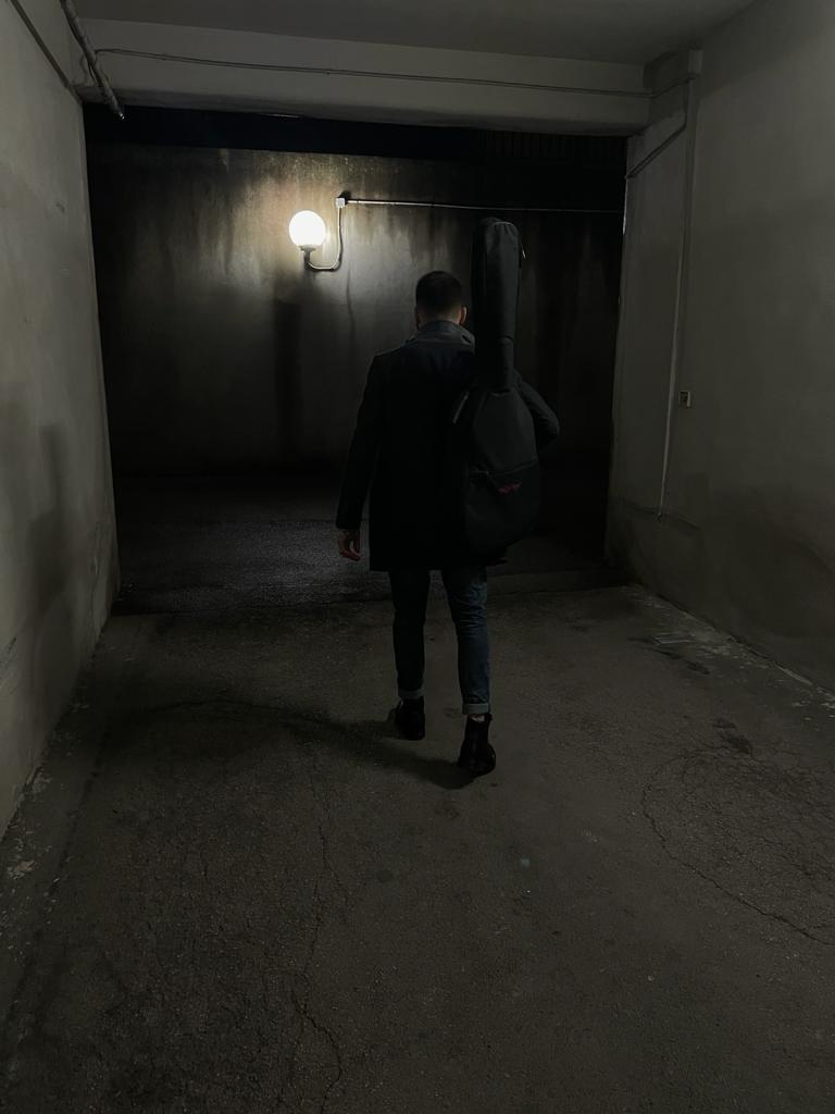 FRANCESCO SAGNELLI: dal 3 ottobre sui digital store e in radio “CHI AMA NON HA COLPE” il nuovo singolo