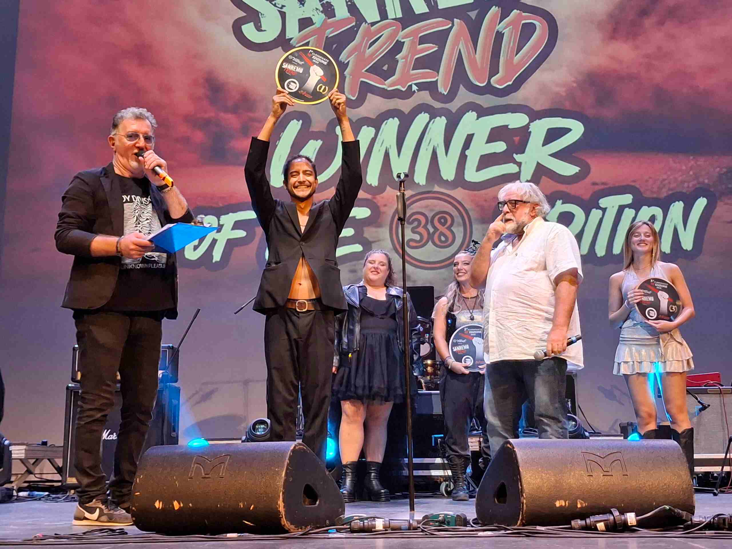 SANREMO ROCK & SANREMO TREND 2025  Si concludono con successo le finali del “Sanremo Rock & Sanremo Trend” al Teatro Ariston di Sanremo.   Vincono i NovaBlue per la categoria Rock e Eden per la categoria Trend